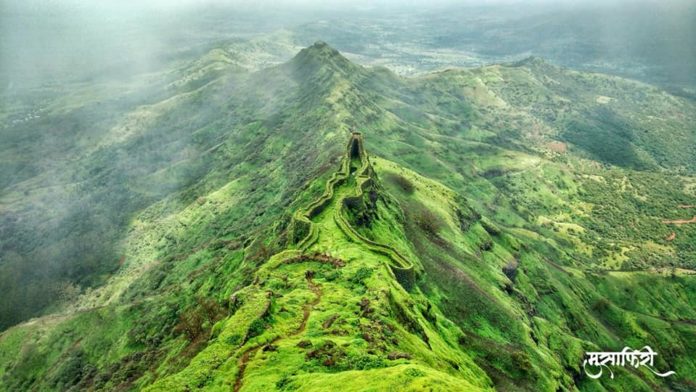 तोरणा किल्ला | Torna Fort Pune | गरुडाचे घरटे तोरणा!