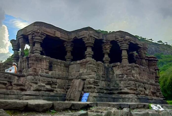 हेमाडपंती महादेव मंदिर, पाटणादेवी