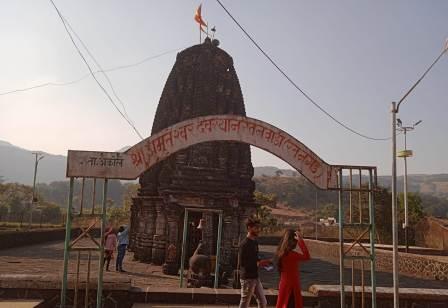 अमृतेश्वर मंदिर, रतनवाडी