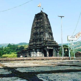 अमृतेश्वर मंदिर, रतनवाडी