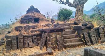 कोळीवाडा येथील शिवमंदिर