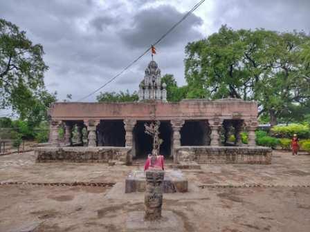 मल्लिकार्जुन मंदिर, घोटण