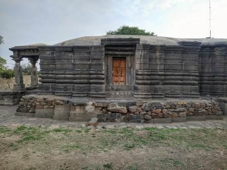 लक्ष्मी नारायण मंदिर, मांडवगण, ता. श्रीगोंदा