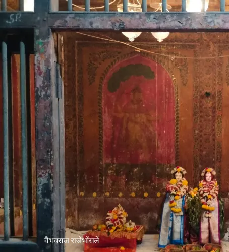 कोल्हापूर राजघराण्याचे श्री गणराया आणि सुंदर चित्रे