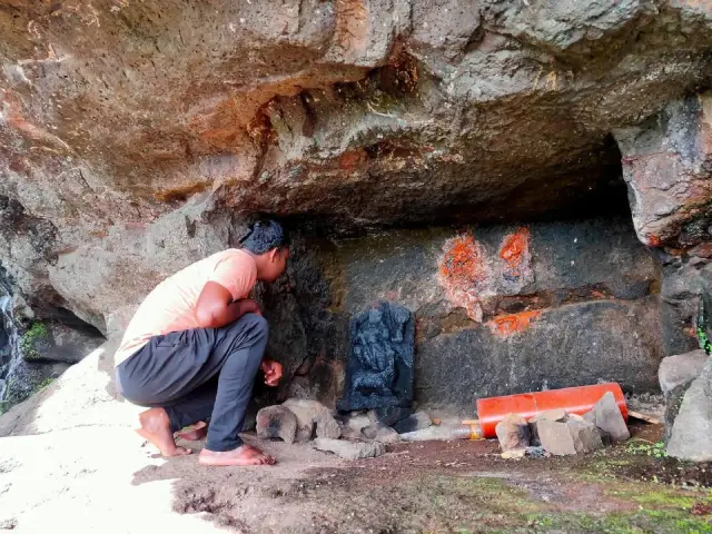 आमच्या संस्कृतीशी जुडलेली आमची घट्ट नाळ आम्ही कधीही सोडत नाही...