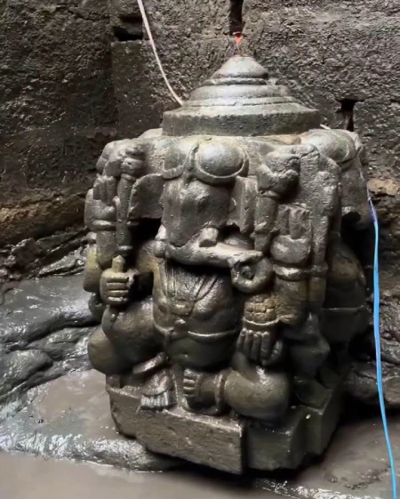 ऐतिहासिक बारवेतील पुरातन चौमुखी गणेश, पातूर