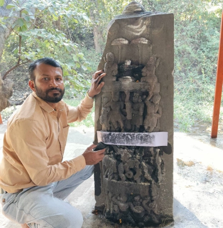 हत्ती धरून आणल्याचा उल्लेख असलेला अकराव्या शतकातील प्राचीन मराठी शिलालेख.....!!